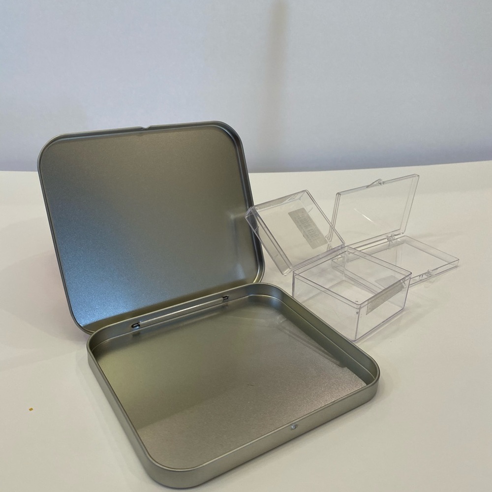 Storage containers - 3 - Picture 2 of 2